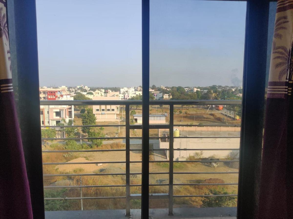 Hotel Hariram Tower Wardha Quarto foto