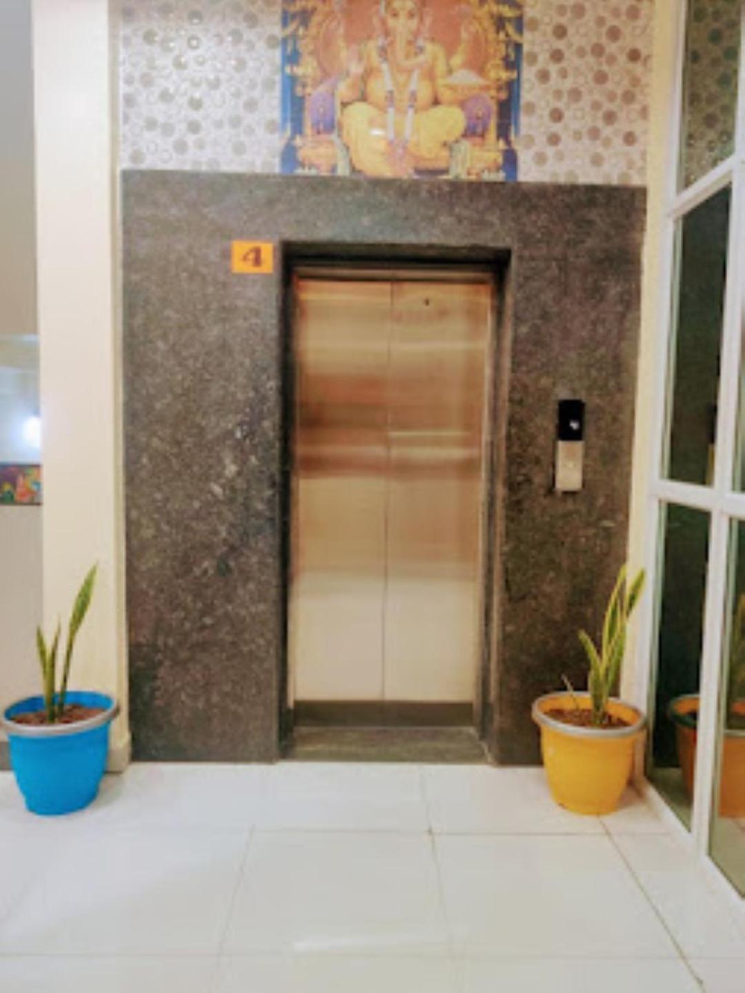 Hotel Hariram Tower Wardha Exterior foto